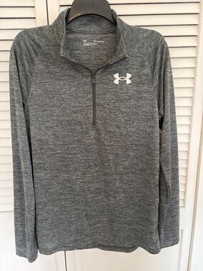 Under Armour Youth XL Grey Long Sleeve Shirt Athletic Top 1/4 Zip Lightweight